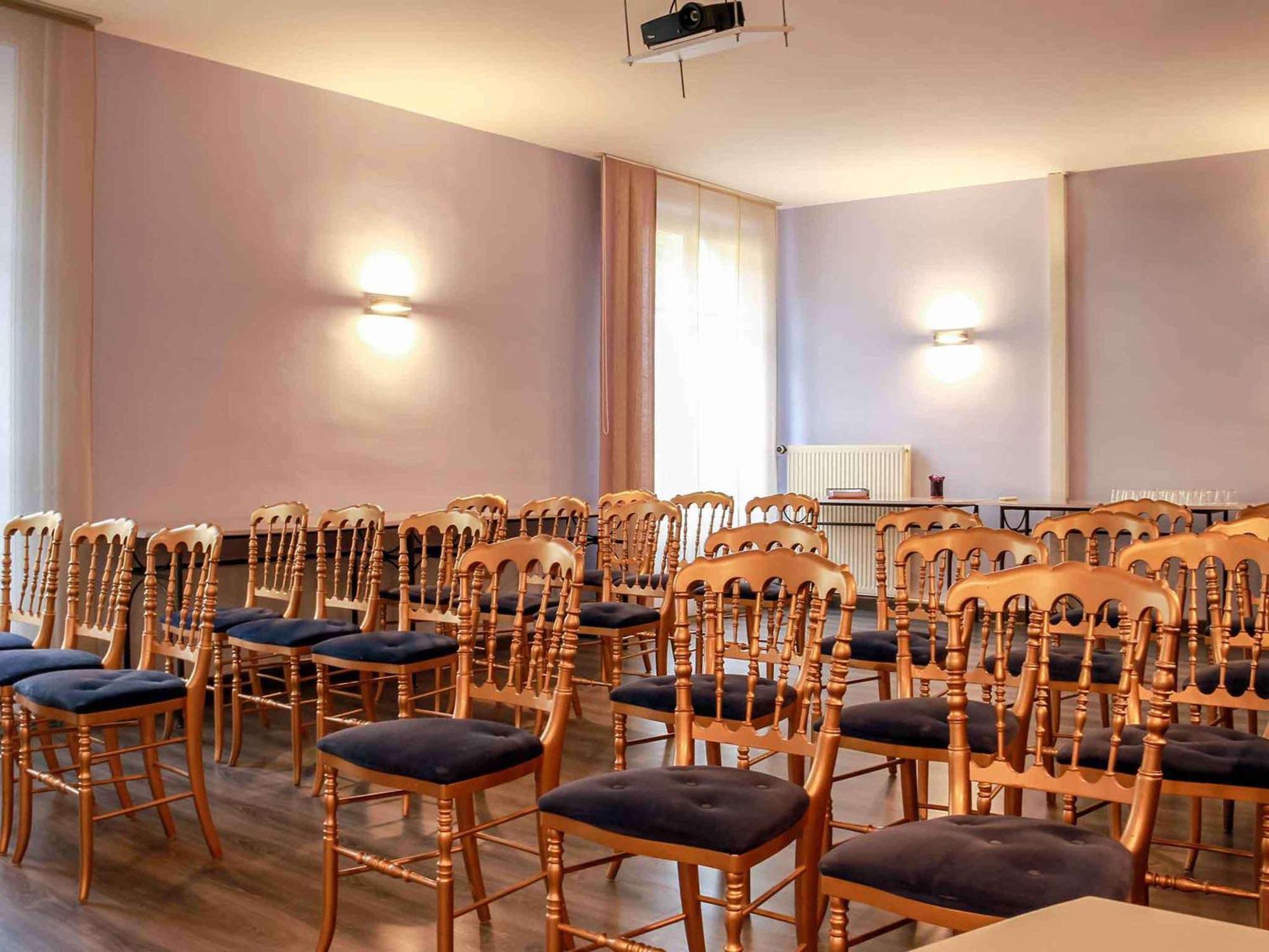 Hotel Mercure Saint-Nectaire Spa & Bien-Etre Екстериор снимка