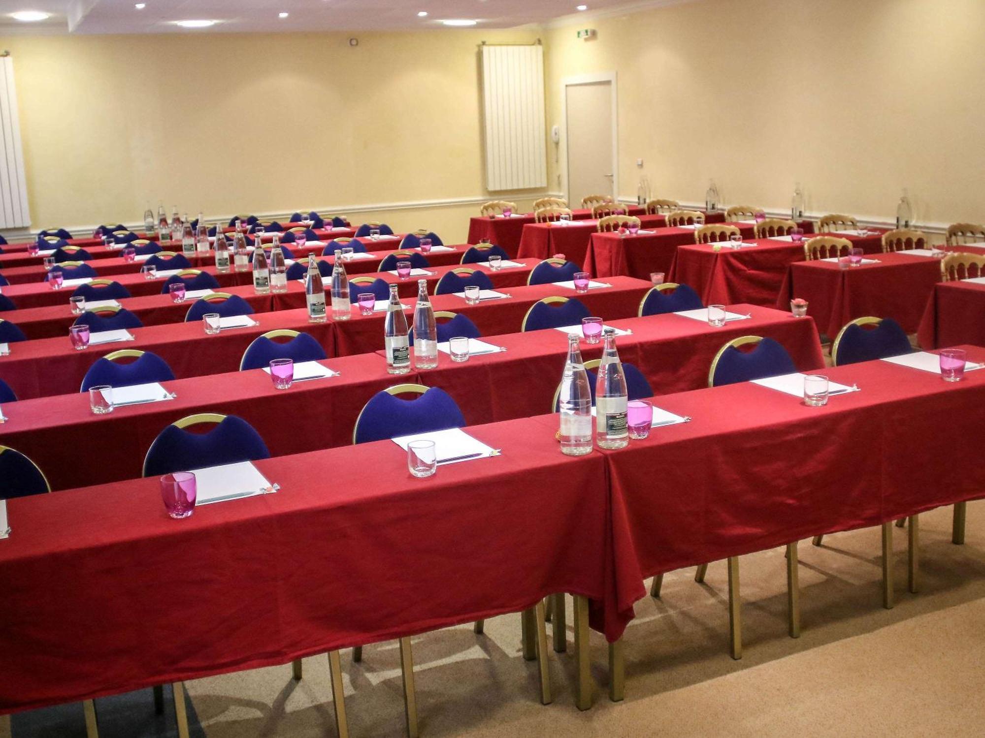 Hotel Mercure Saint-Nectaire Spa & Bien-Etre Екстериор снимка